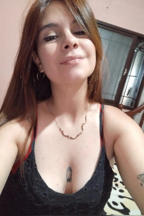 _Mar a 10 Vcall Sexting erotic model image