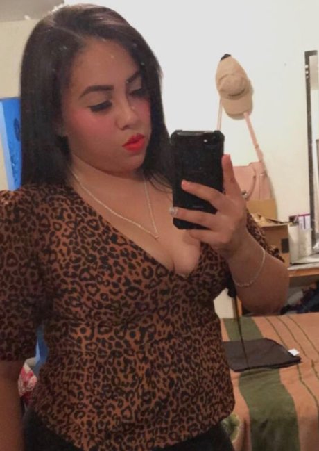 Samantha Lozano nice star img