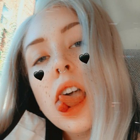 Salem Sinclair model porn photo