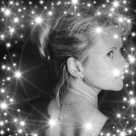 Safo pornographic model pic