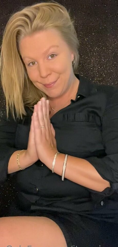 son onlyfans hot naked pic