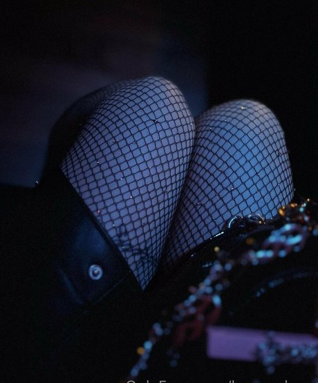 karma luna model hd archive