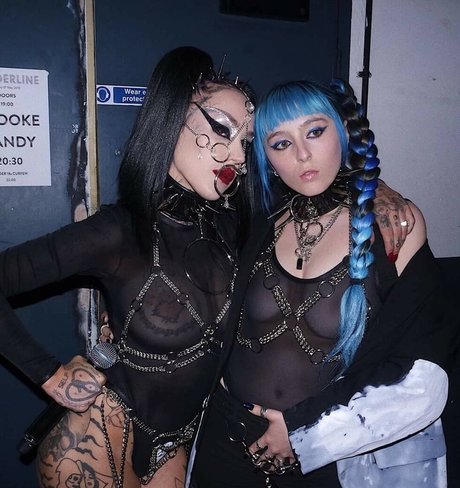 Ashnikko nice model pictures