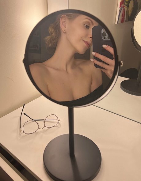 nmvip model nudes gallery