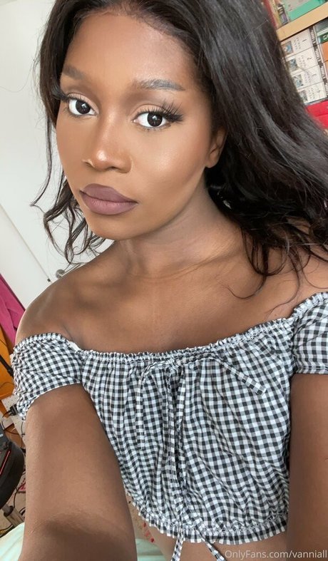 Vanniall art model pic