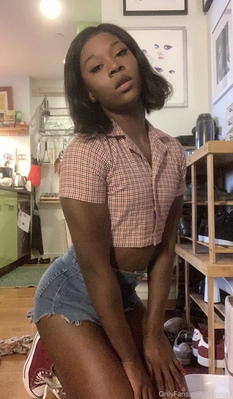 Vanniall nice actress pic