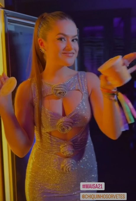 Maisa Silva erotic pornstar pics