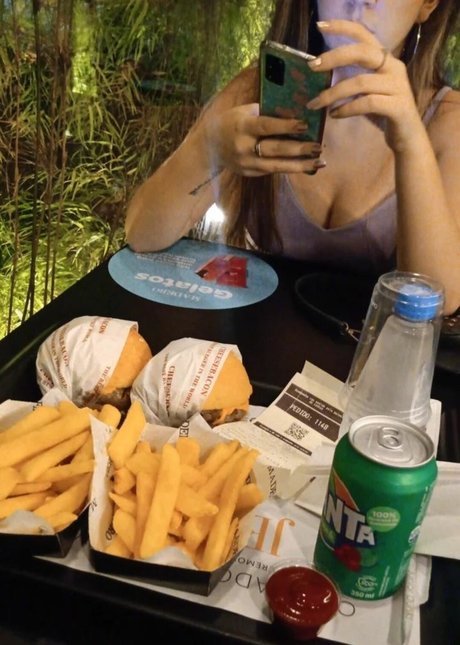 Carolzinha SG free model images