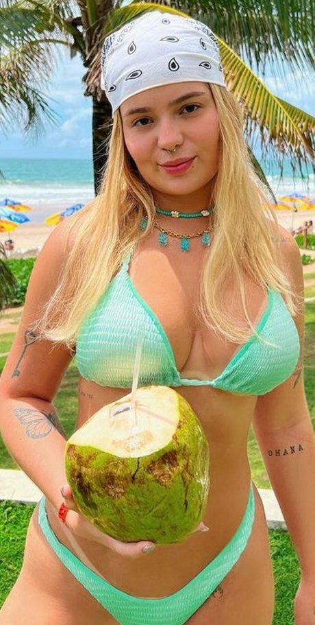 Vihh Tube adult model gallery