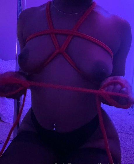 busty mom onlyfans sexy naked photo