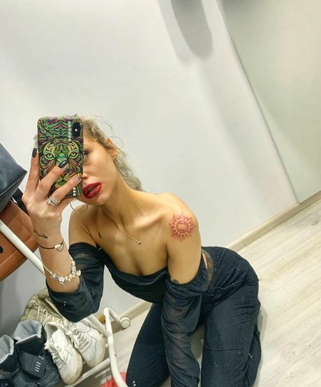 axalrnaed nudes actress photos