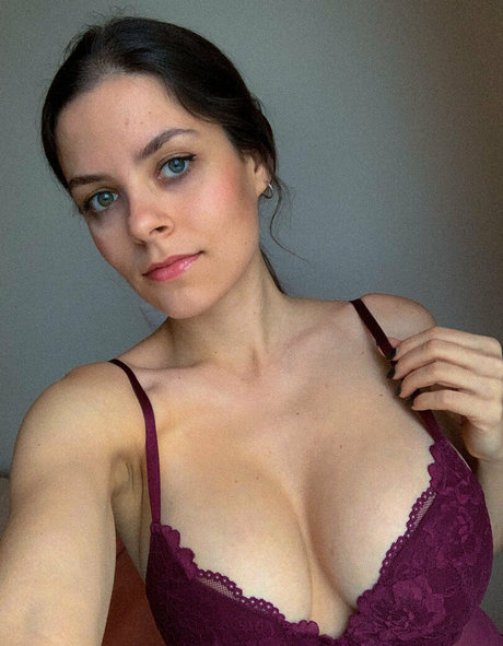 Lenabartos pornstar sexy img