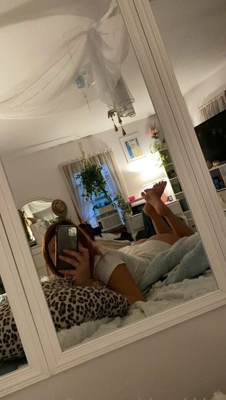 autumn onlyfans beautiful image