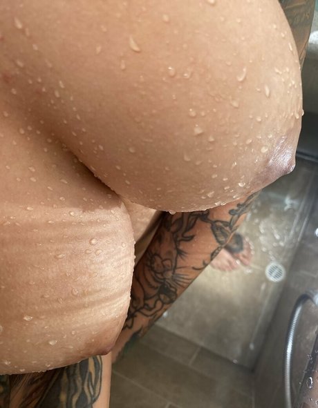 Effyloweell art model pics