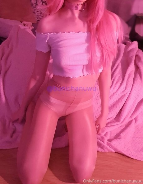 bunichanuwuu naked pornstar img
