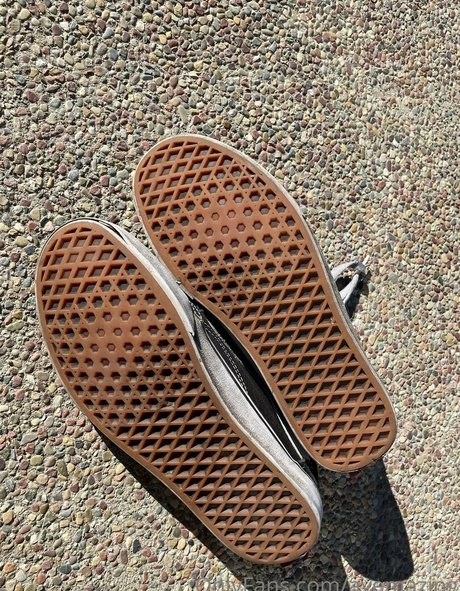 ayemazing model art pics