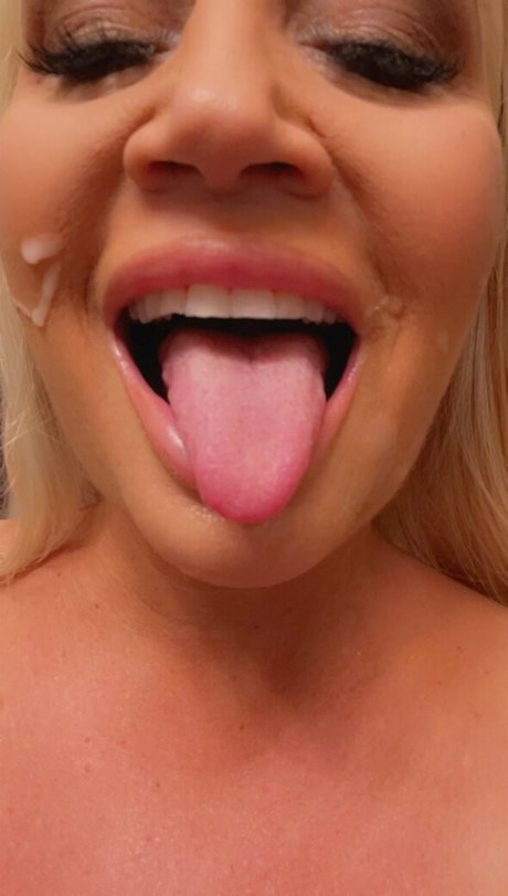 amateur lesbian onlyfans hot sex image