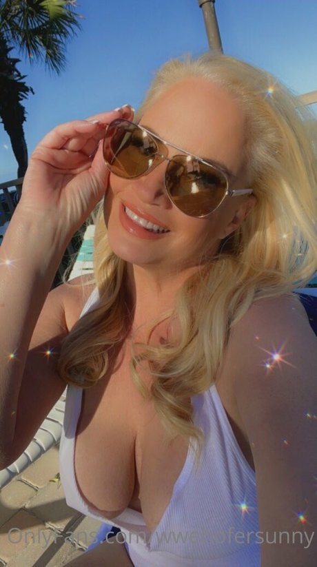 Tammy Lynn Sytch model perfect image