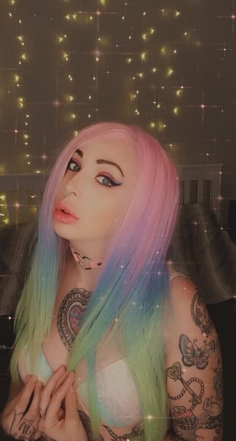 queenrainifree star free img