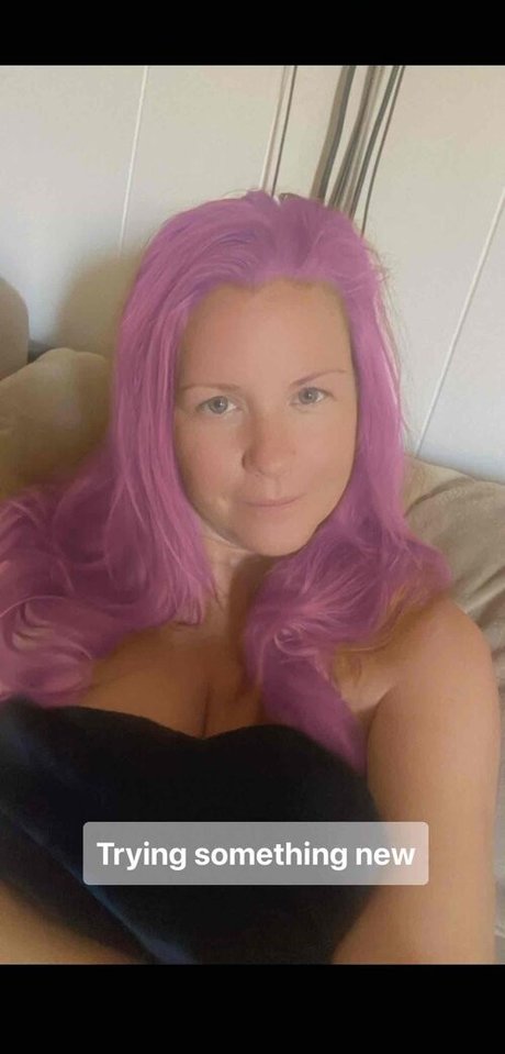 Carrie Keagan model top pictures