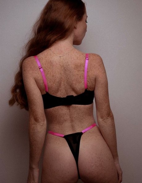 Oksana Butovskaya model sexy photo