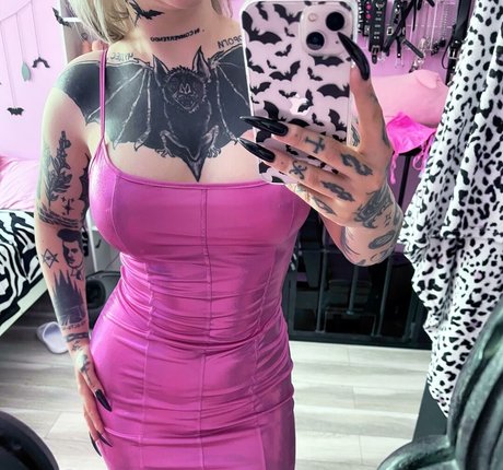 Nasty bimbo star hot pics