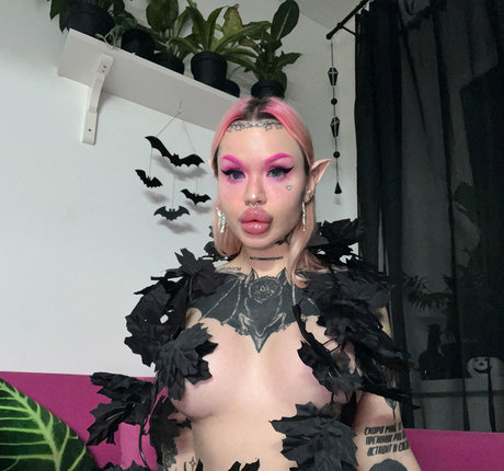 Nasty bimbo pornographic star pic