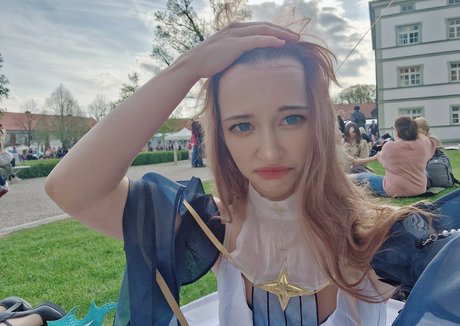 blonde yoga onlyfans perfect img