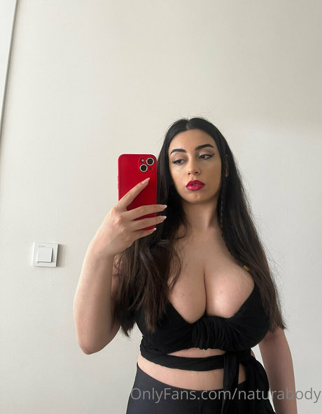 mervedamla model nudes picture