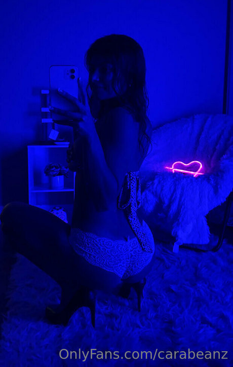 Carabeanz pornstar nude pictures