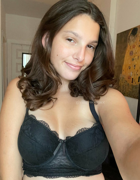 Givingyougrace erotic model pics