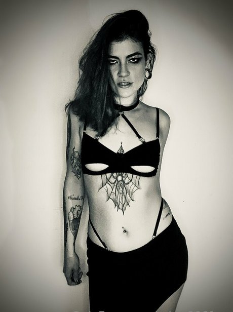 mina666free model hot picture