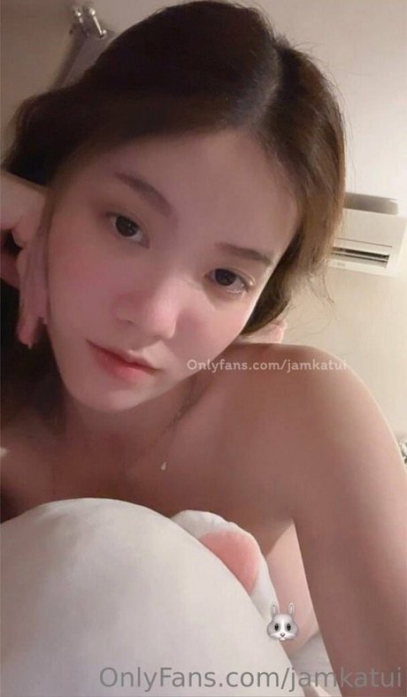 Katuuui pornstar erotic pics