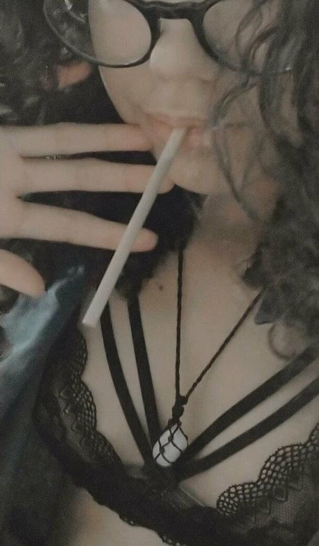 Thesuusu erotic actress photo