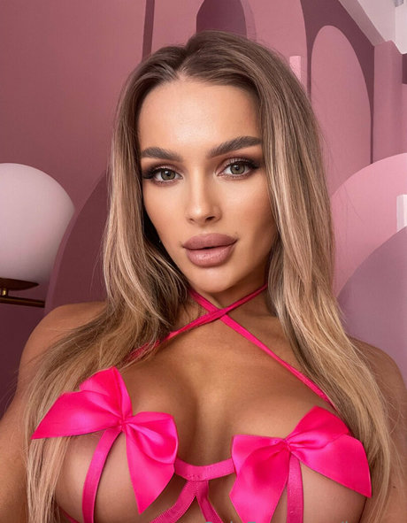 lexy y star naked images