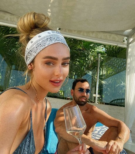 thai pussy onlyfans art naked photo