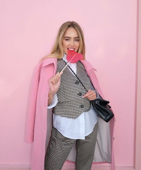 squat riding onlyfans hot naked picture