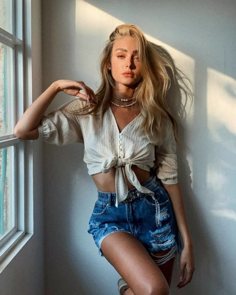 big tits midget onlyfans hd photos