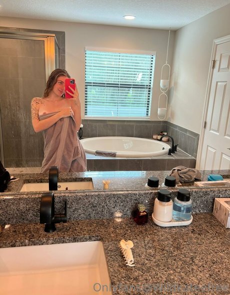 wildkateefree art model galleries