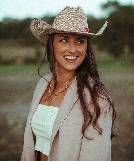 Taylor Altom nudes actress pictures