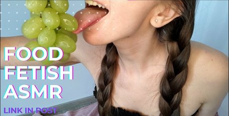 cute girlfriend pornstar nude photo