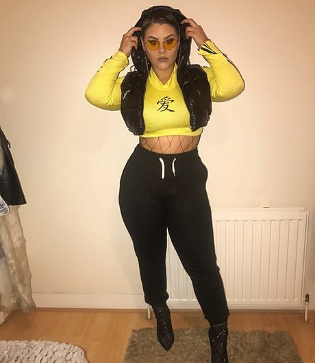 tattooed shemale onlyfans nice picture