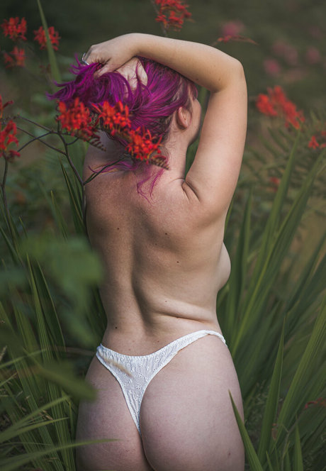 lilpinkalien nudes pornstar image