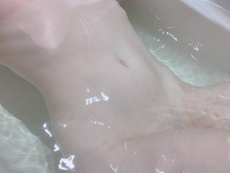 Tanya Kruit erotic model gallery