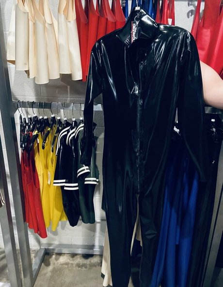 missvaleriexxx model pretty galleries