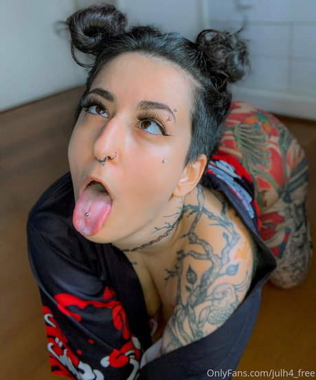 julh4 free naked model photos