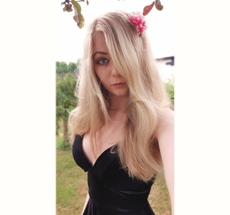 Purrluna model adult gallery