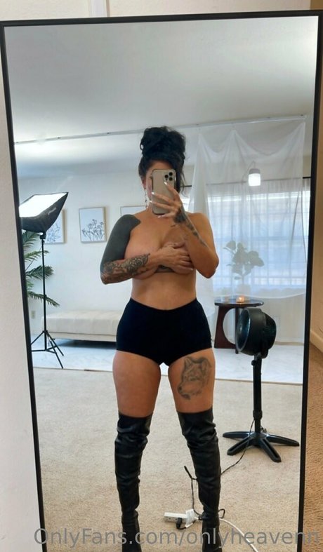 onlyheavenn hot model image