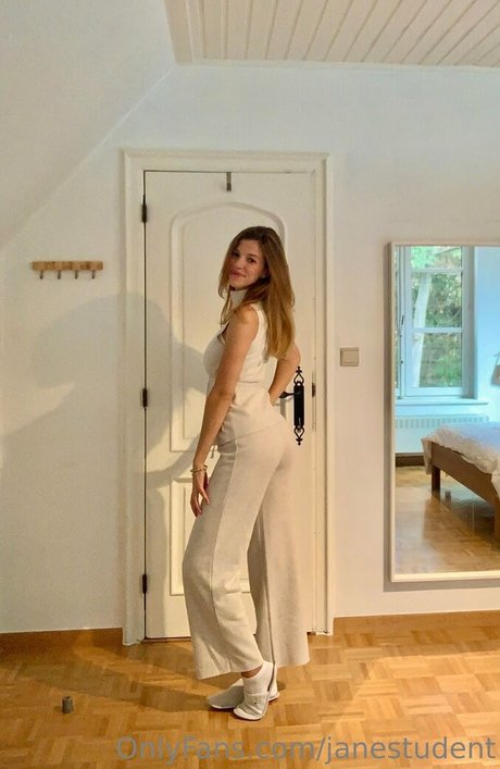 lovvejane model beautiful pictures