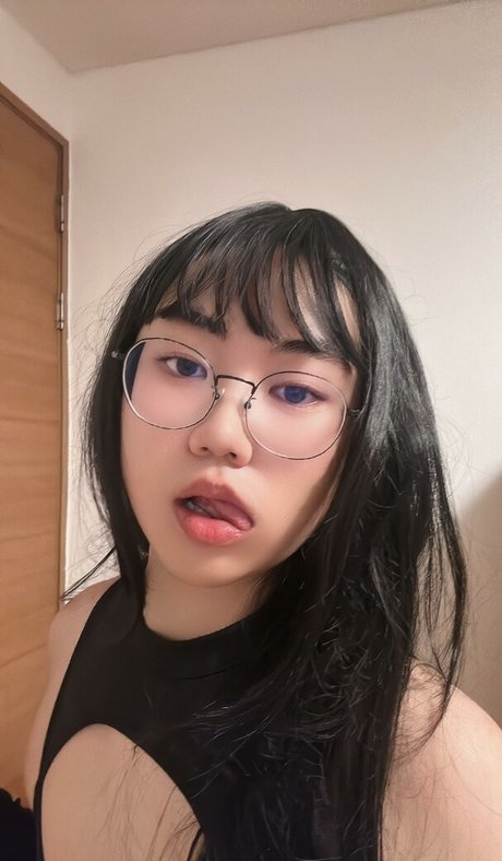 raaachelkim model adult image